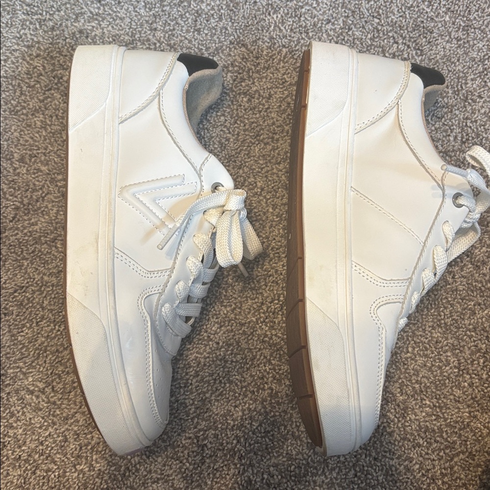 Vionic Kimmie Court Leather Sneakers - Picture 5 of 10